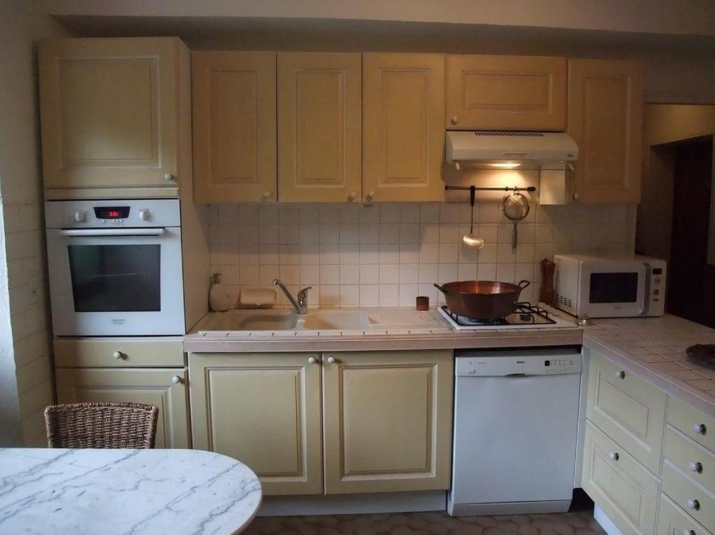 Le Domaine Du Grand Cellier Gites Appartement En Savoie Tournon Exterior photo